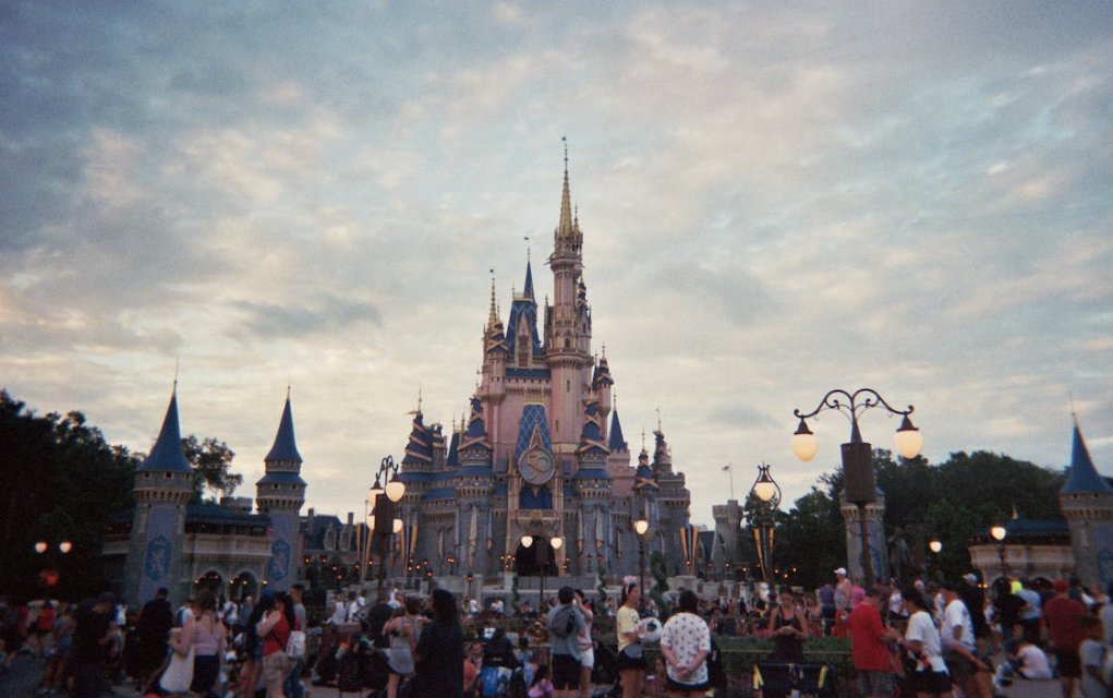 Last minute naar Disneyland Parijs: een magische ervaring